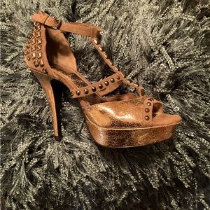 Gianni Bini Gray Studded Heel